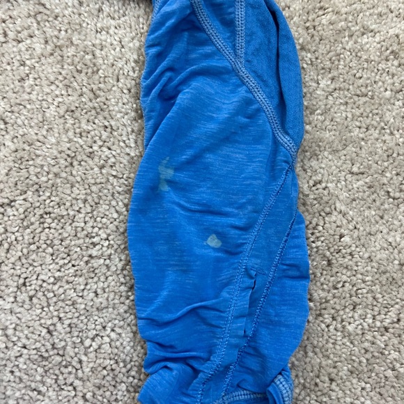 Lululemon Long Sleeve Ruffle Tail Top 💙 - Picture 6 of 7